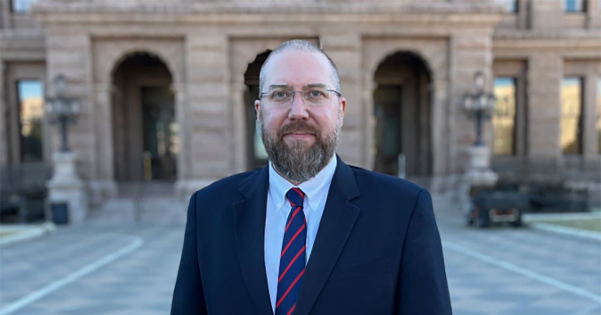 Ware V. Wendell in front of the Texas Capitol